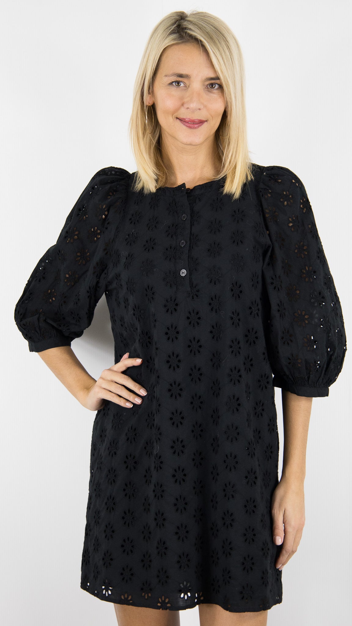 ROBE BRODEE NOIRE SOPHOCLE DES PETITS HAUTS 