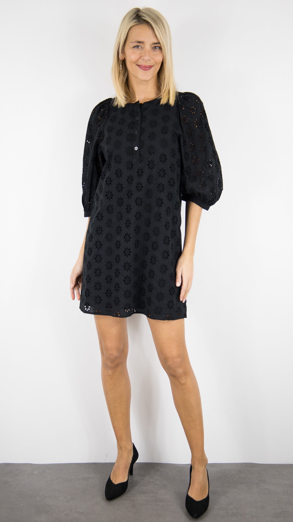 ROBE BRODEE NOIRE SOPHOCLE DES PETITS HAUTS 