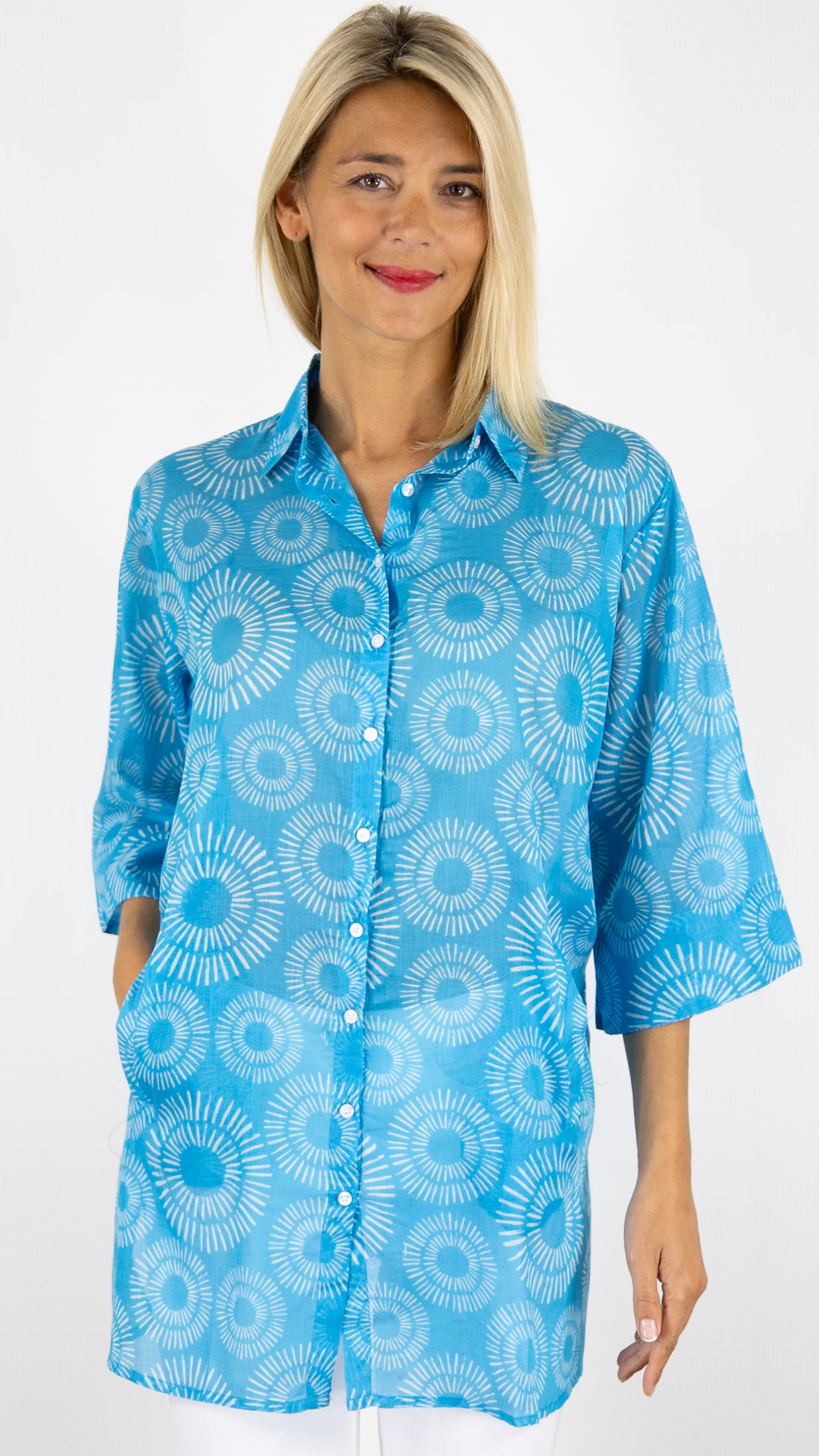 CHEMISE AMPLE TUNIQUE IMPRIMEE EN COTON TERRE ROUGE SXPRO2#COLOR_505J/SOLEIL BLEU 