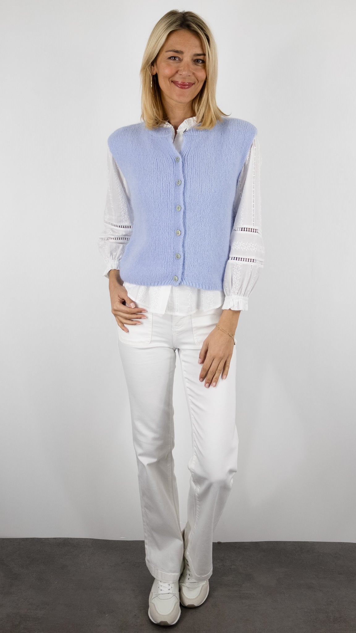 GILET SANS MANCHES BOUTONNE POUR FEMME NAIS 25069#COLOR_CIEL