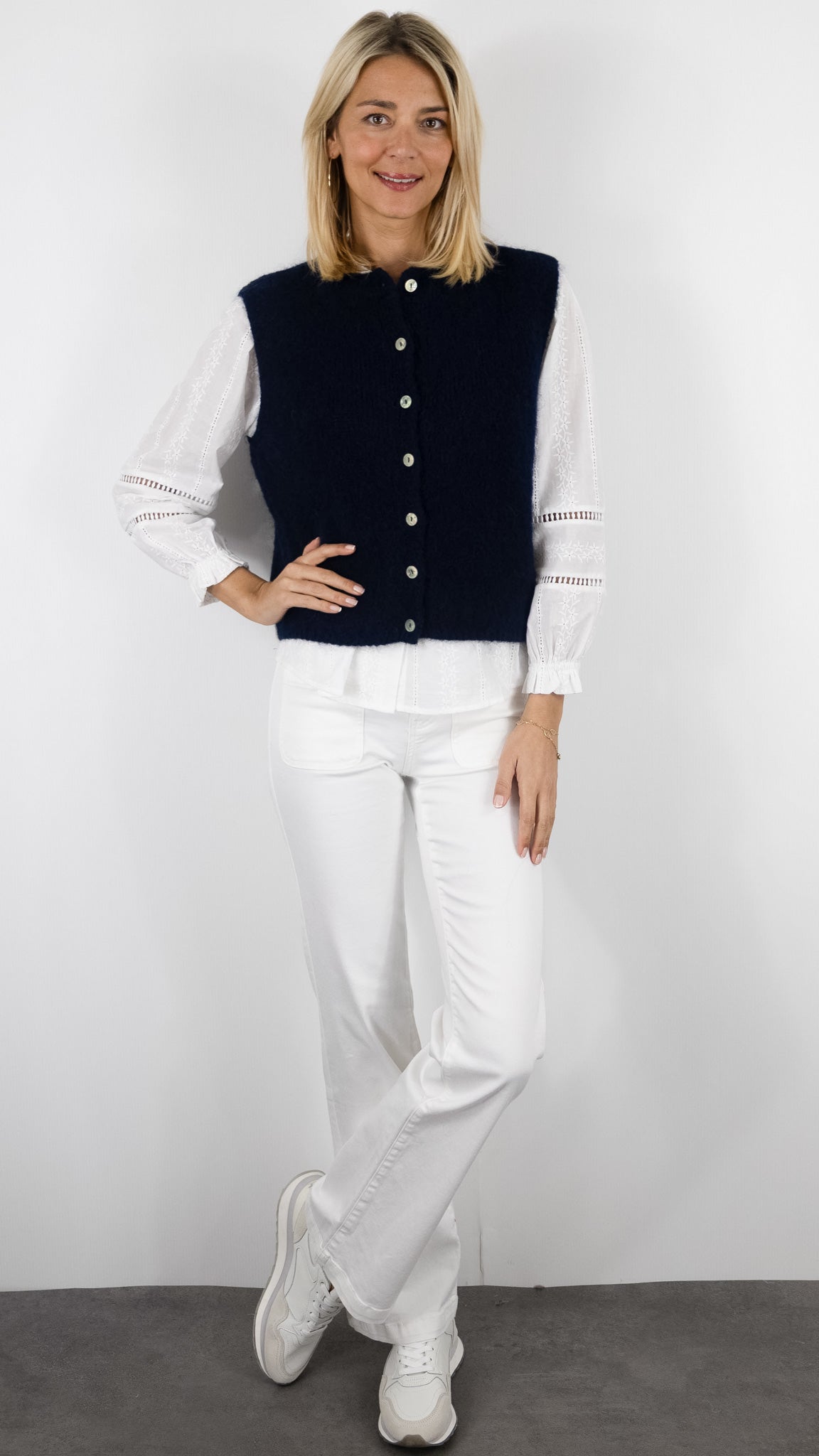 GILET SANS MANCHES BOUTONNE POUR FEMME NAIS 25069#COLOR_MARINE