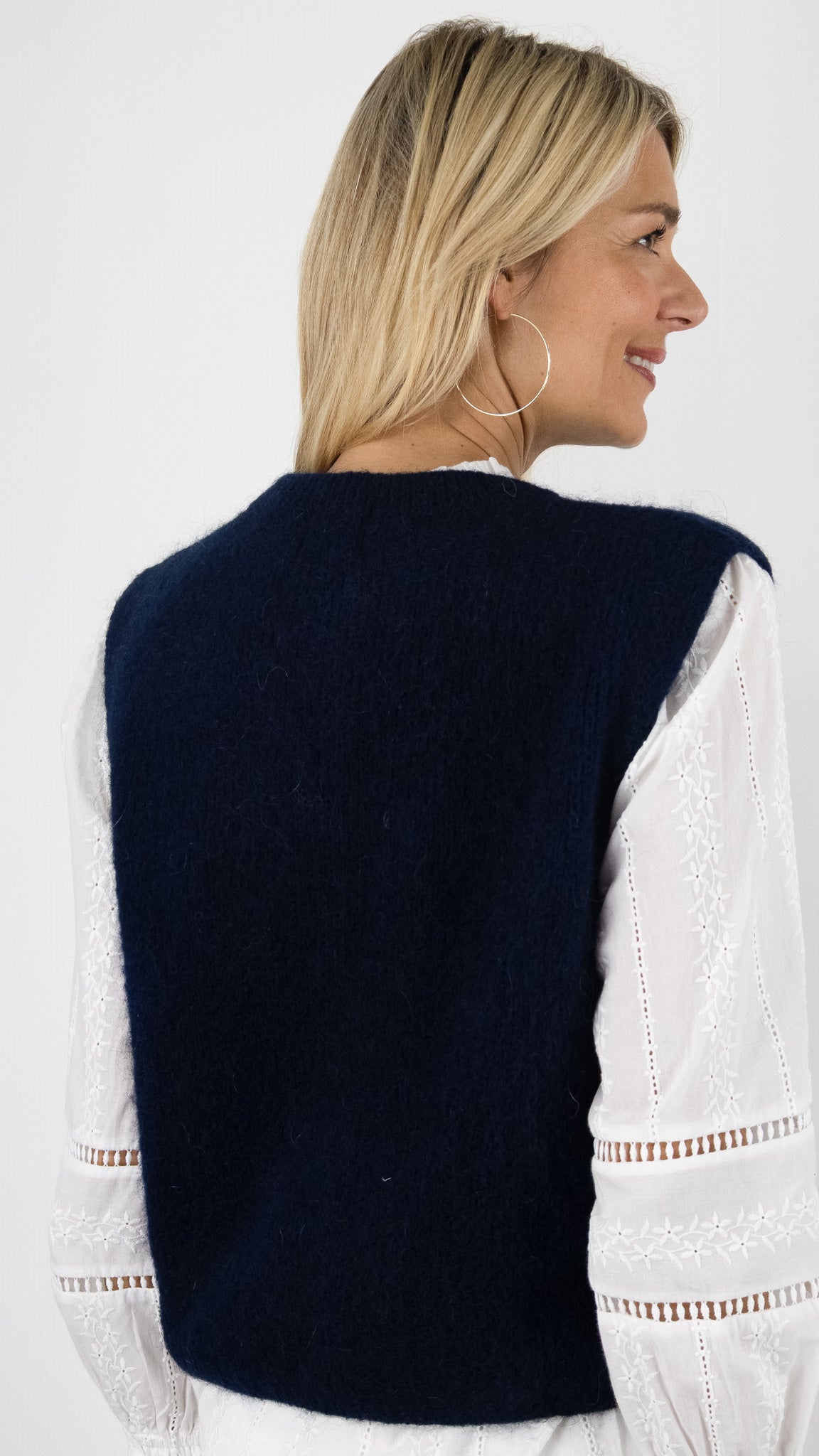GILET SANS MANCHES BOUTONNE POUR FEMME NAIS 25069#COLOR_MARINE