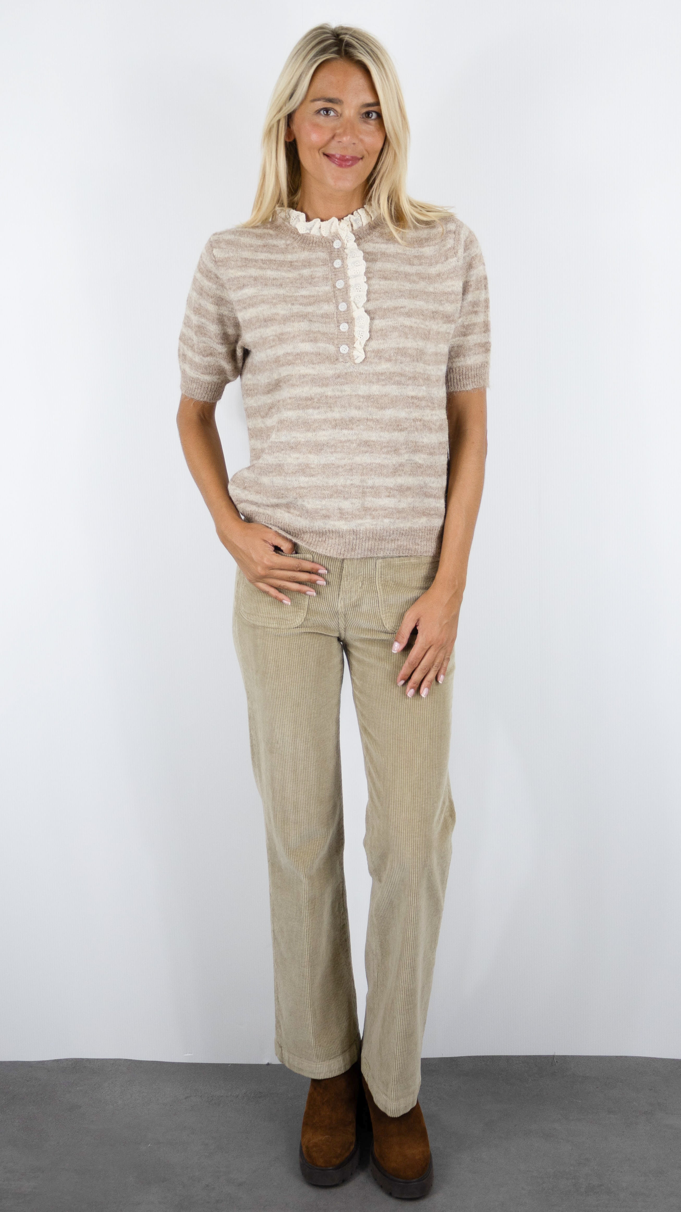 PULL RAYE AVEC DENTELLE AU COL BEIGE POUR FEMME SWEEWE 81317#COLOR_BEIGE