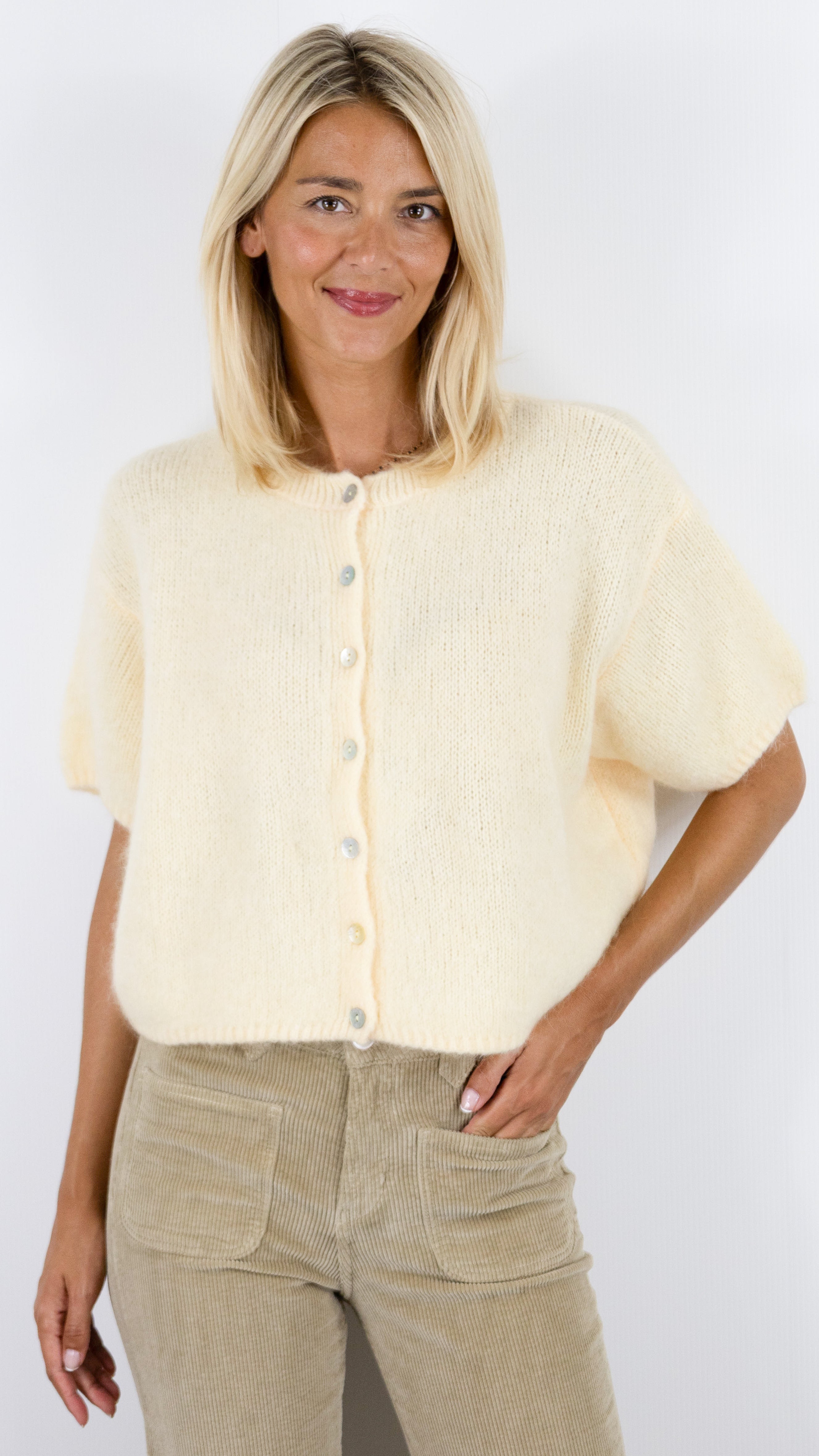 CARDIGAN COURT MANCHES COURTES EN KID MOHAIR POUR FEMME NAIS KM25037#COLOR_JAUNE/VANILLE
