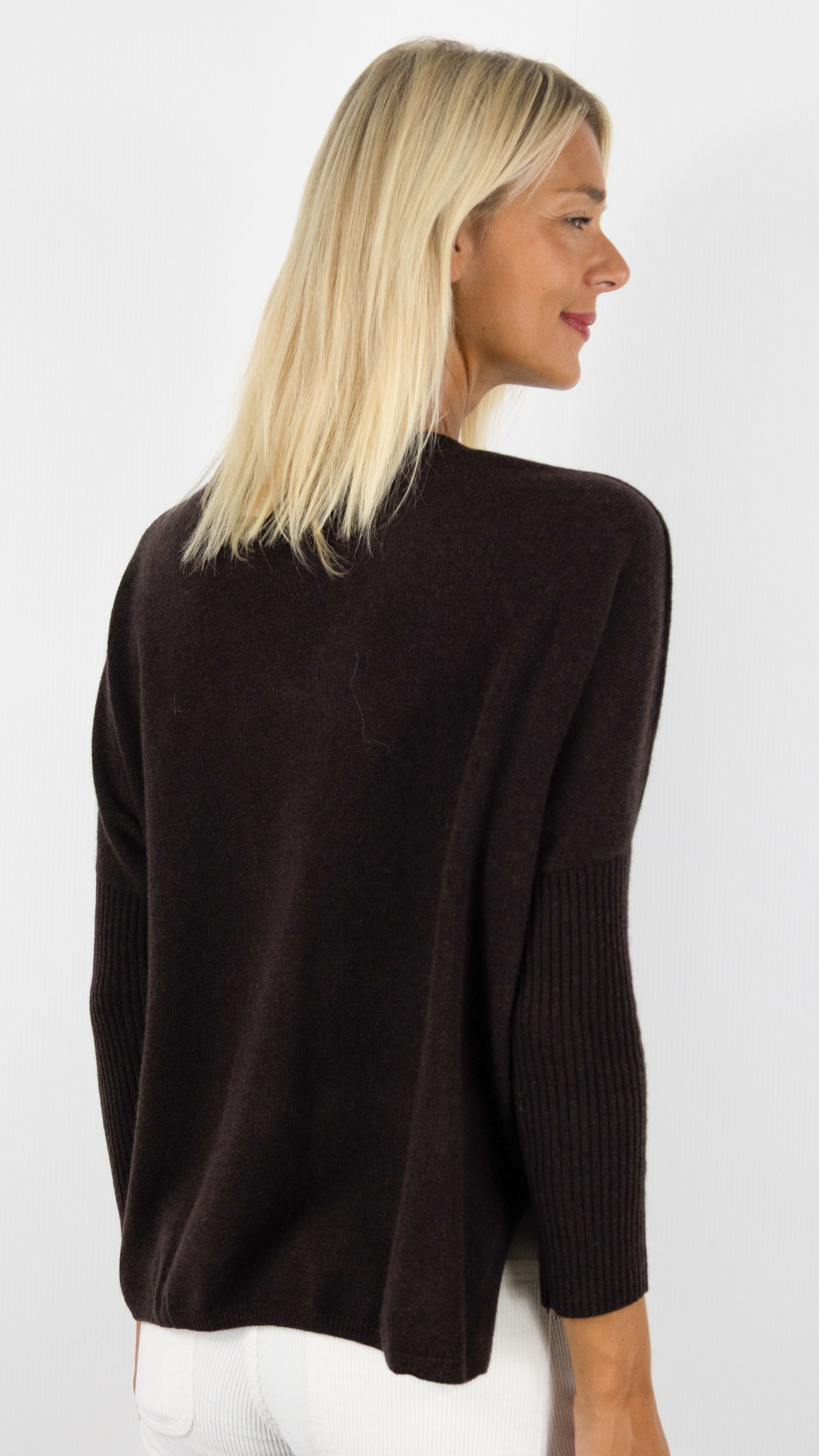 PULL OVERSIZE COL V POUR FEMME EN CACHEMIRE NOT SHY FAUSTINE#COLOR_CACAO/CHOCO