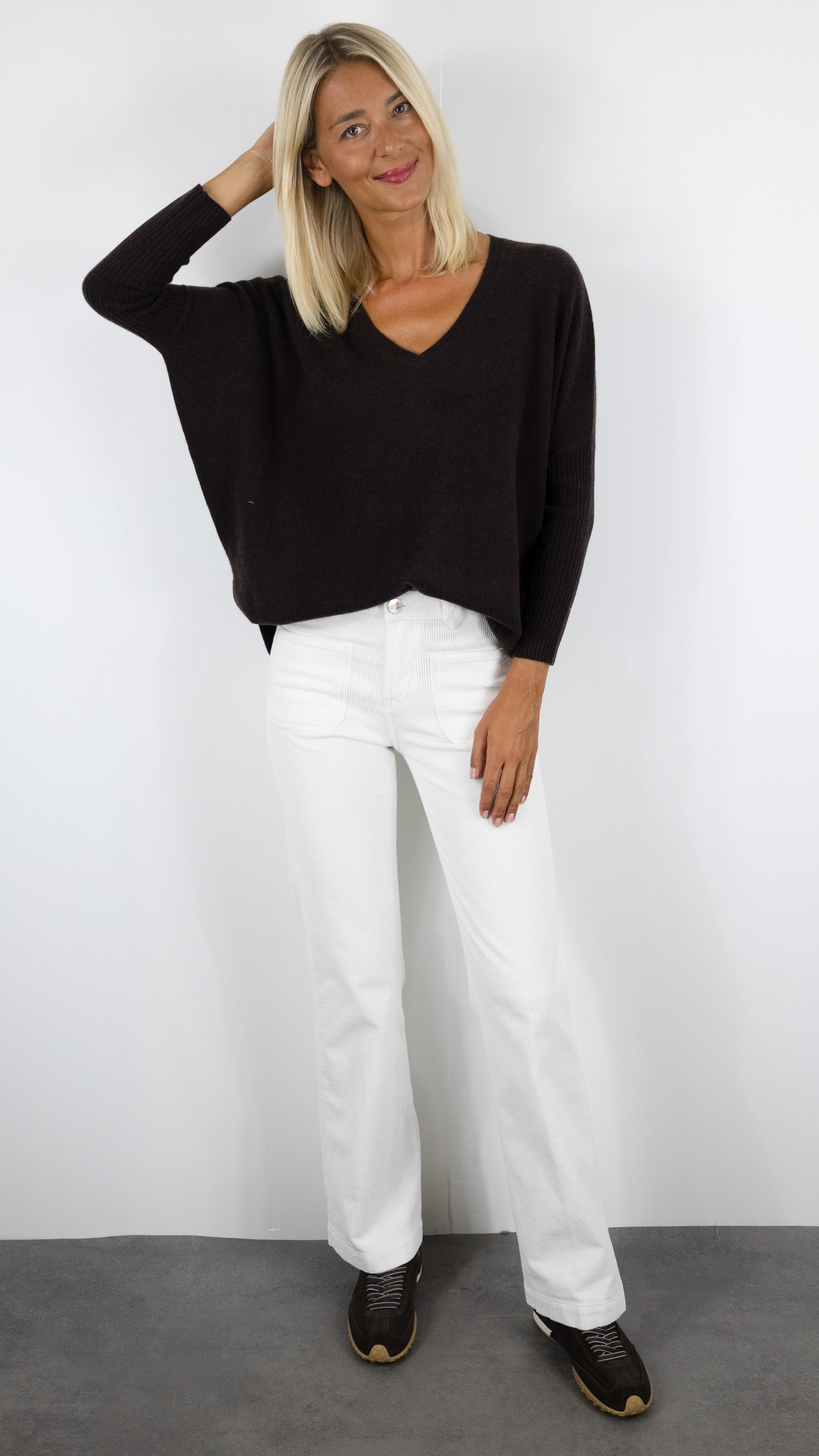 PULL OVERSIZE COL V POUR FEMME EN CACHEMIRE NOT SHY FAUSTINE#COLOR_CACAO/CHOCO