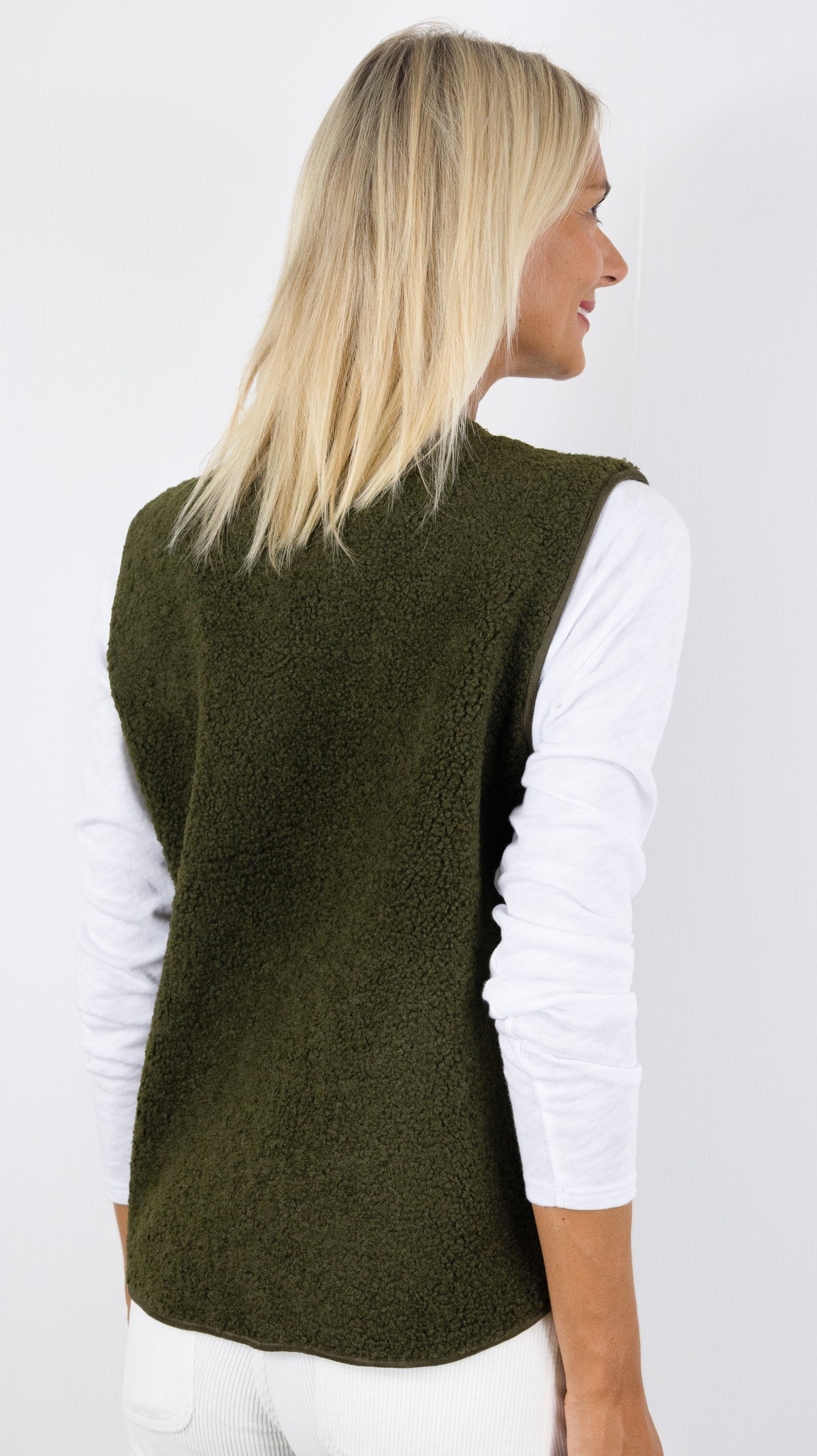 GILET SANS MANCHES MOUTON FEMME  IT HIPPIE M9-939#COLOR_KAKI