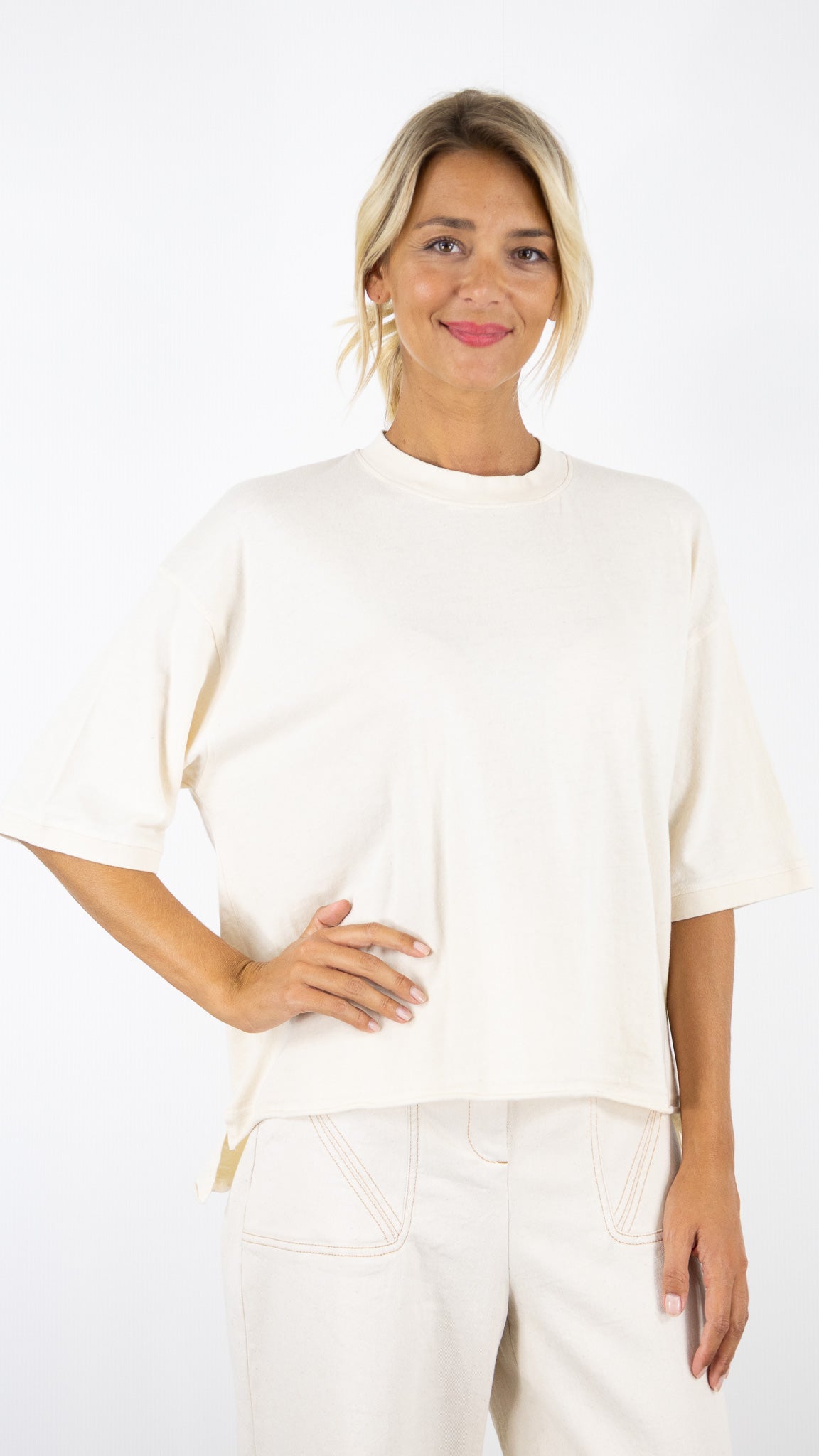 TEE-SHIRT ECRU AMPLE EN COTON POUR FEMME AMERICAN VINTAGE UDARK UDA02A
