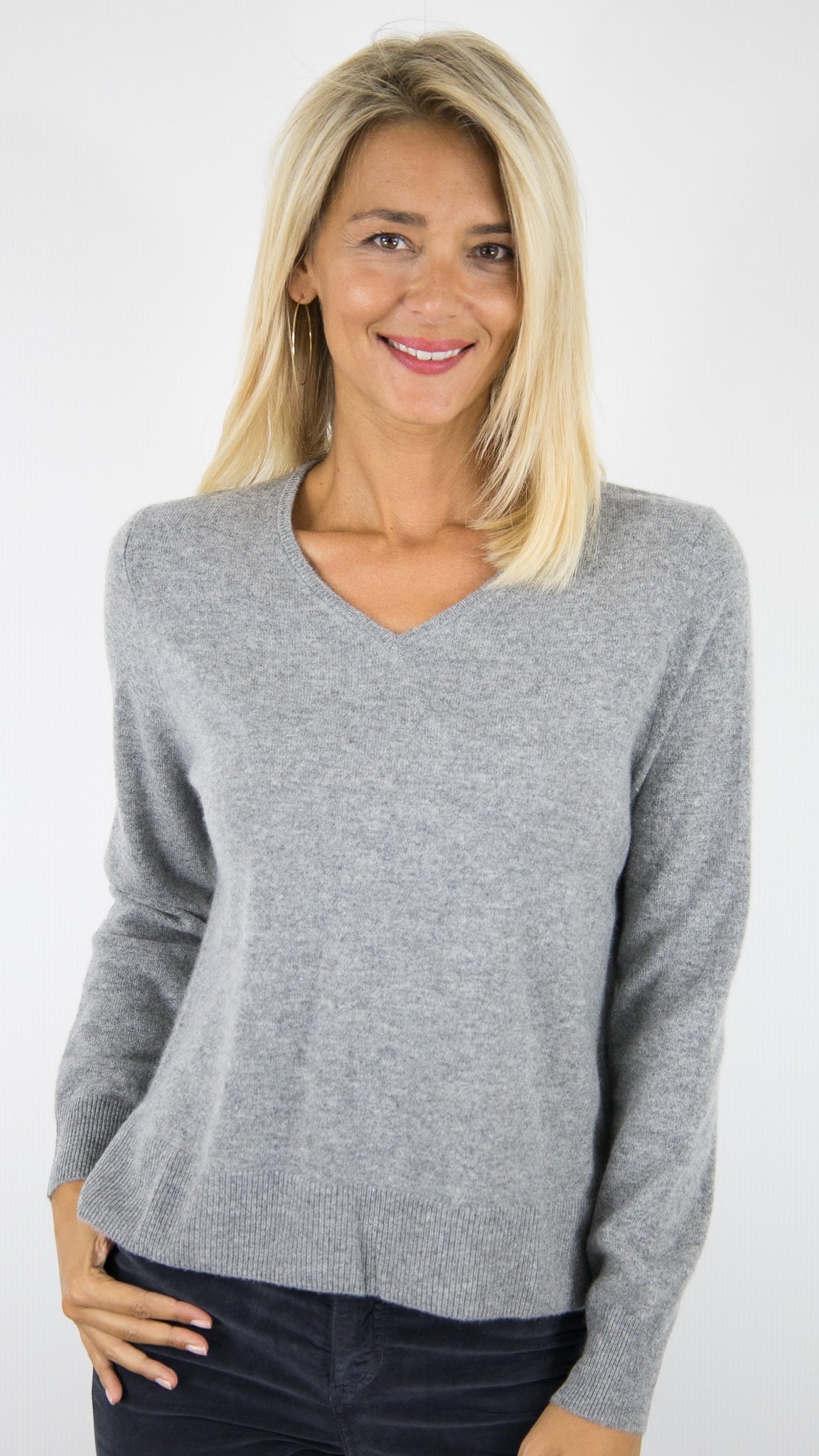 PULL COL V EN CACHEMIRE POUR FEMME#COLOR_71137/HUSKY