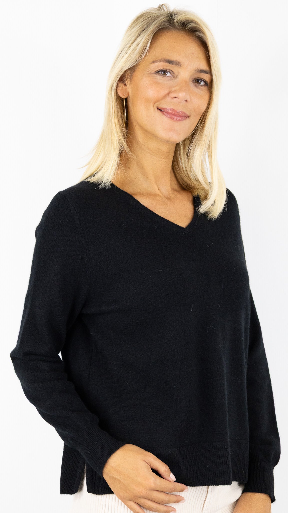 PULL COL V EN CACHEMIRE POUR FEMME#COLOR_6148/NOIR