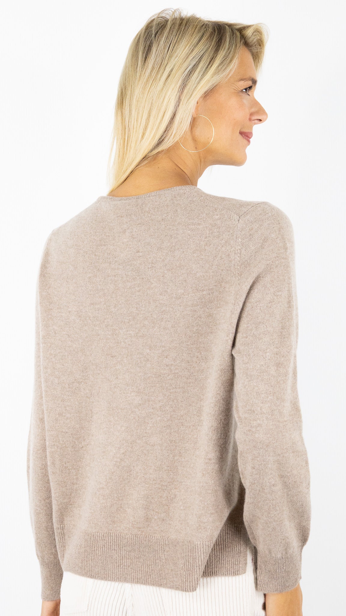 PULL COL V EN CACHEMIRE POUR FEMME#COLOR_1240/NOISETTE