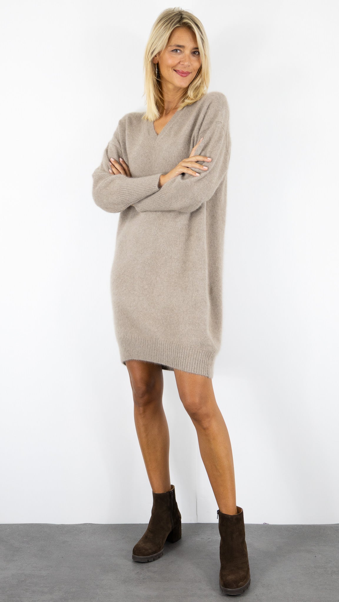 ROBE COL V EN RACCOON ESTHEME WES2411HR/1#color_23011/NOISETTE