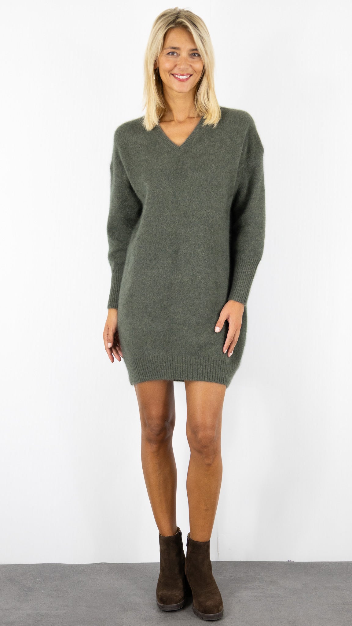 ROBE COL V EN RACCOON ESTHEME WES2411HR/1#color_2109/VEGETAL