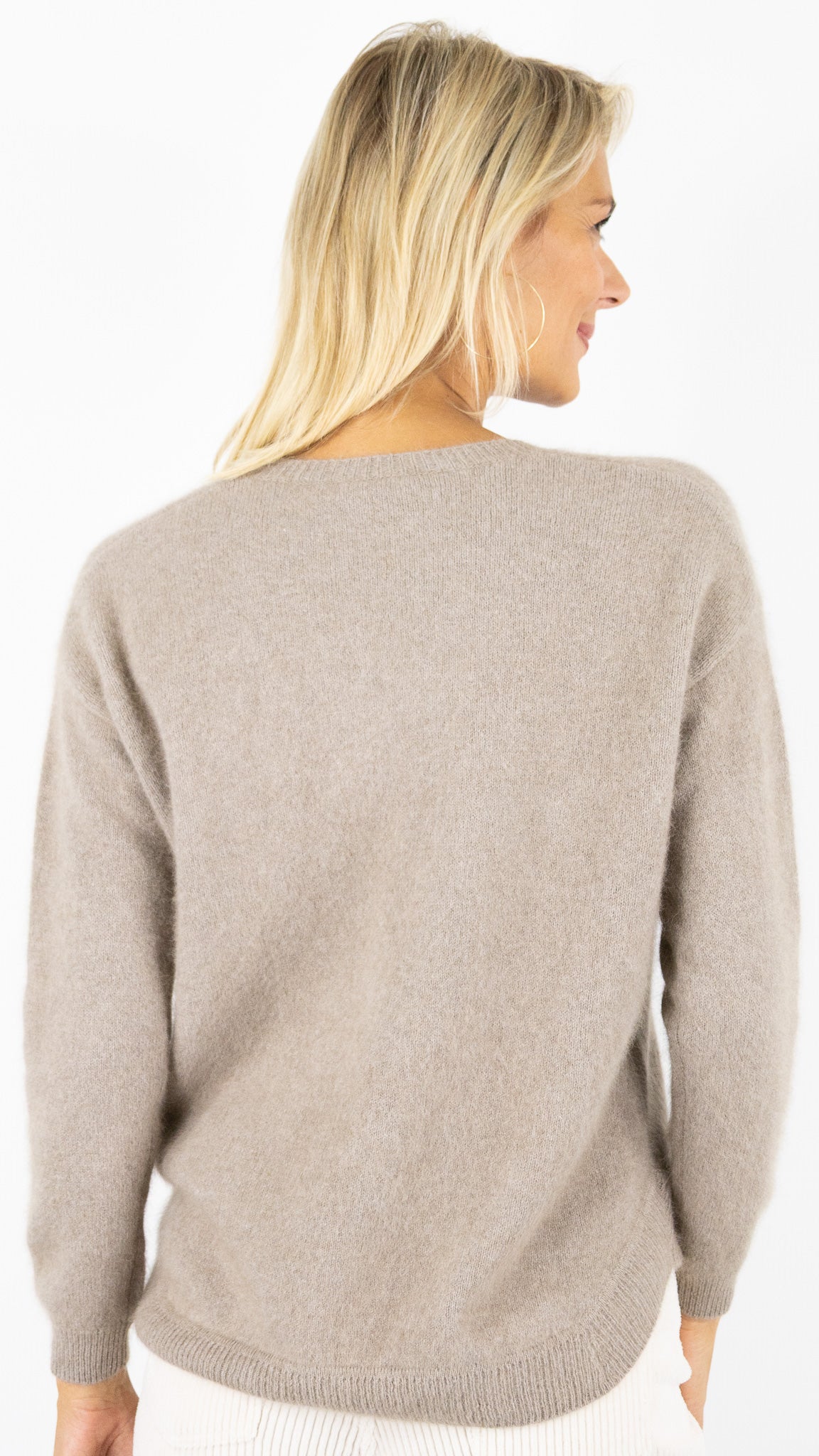 PULL COL V EN RACCOON ESTHEME WES2481HR/1#COLOR_23011/NOISETTE