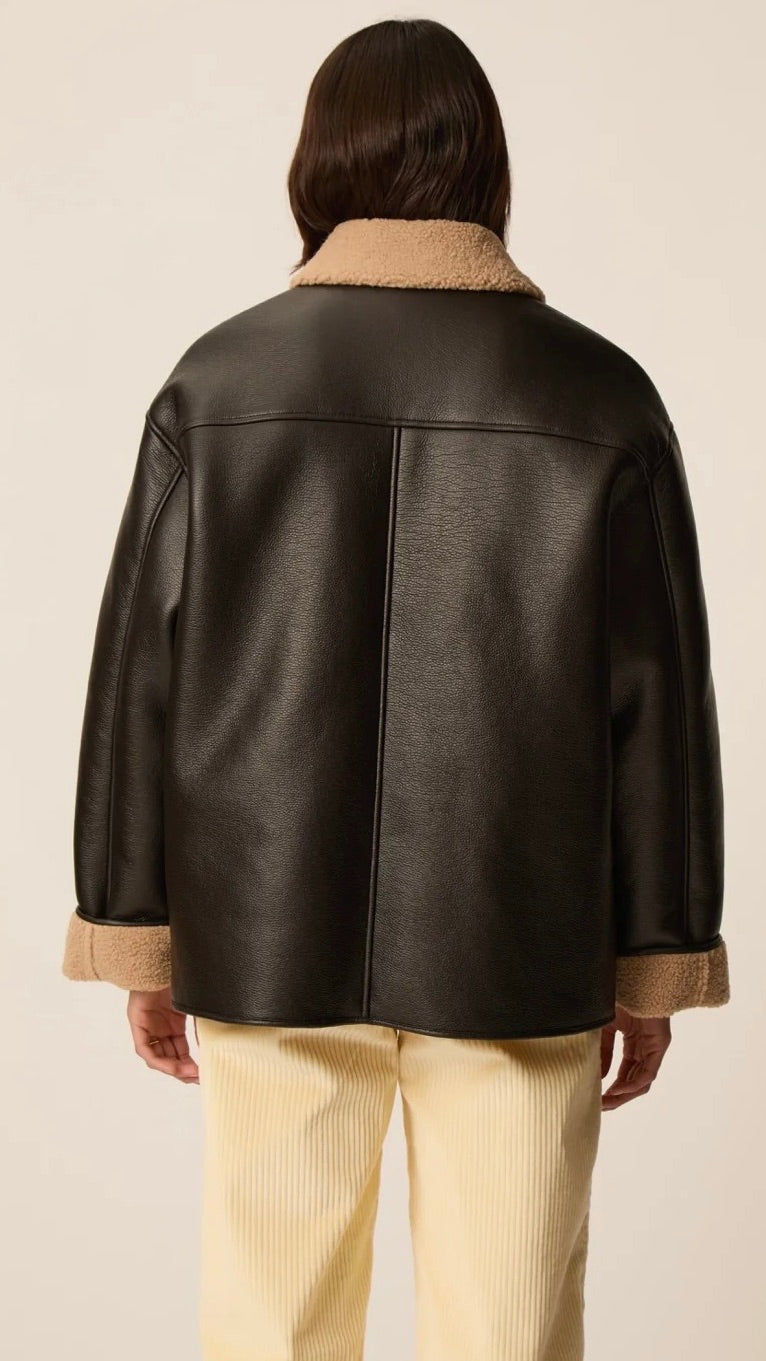 MANTEAU EN FAUX CUIR AVEC COL MOUTON MARRON POUR FEMME DES PETITS HAUTS YULIA